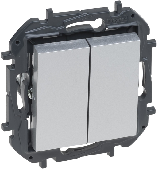 Изображение Legrand Niloe Step cznik wiecznikowy 10A - kolor aluminiowy 863305B