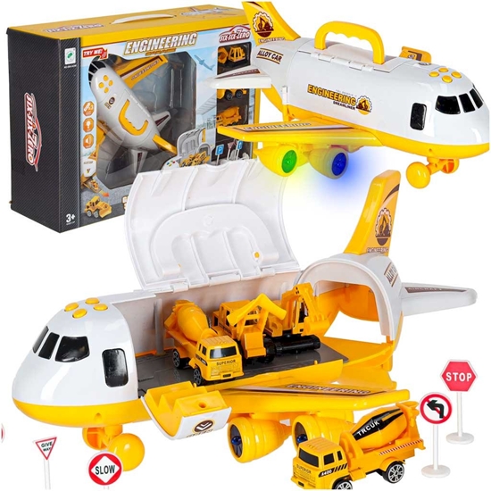 Picture of RoGer Transporter aircraft with 3 construction vehicles