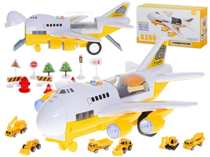 Picture of RoGer Transporter Airplane With 6 Construction Vehicles