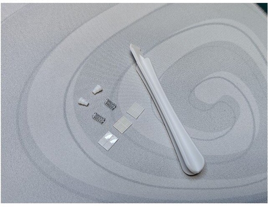 Picture of CZ SERWISOWA - ZESTAW SPRYN, DYSTANSÓW I NARZDZIA DO OTWIERANIA GENESIS ZIRCON XIII