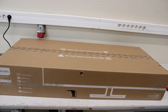 Picture of SALE OUT. Philips | Curved Business Monitor | 45B1U6900C/00 | 44.5 " | VA | HDR | 32:9 | 75 Hz | 4 ms | 5120 x 1440 pixels | 450 cd/m² | HDMI ports quantity 2 | Black | Warranty 24 month(s) | DAMAGED PACKAGING