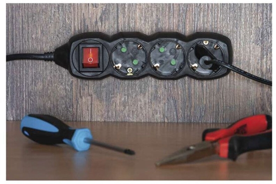 Picture of Hama Przeduacz SCHUKO z wtyczk 3 gniazda 1 5m czarny 1 5mm