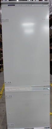 Picture of SALE OUT. Midea MDRE554FGD01D Refrigerator, D, Built-in, Combi, Height 195,3 cm, Fridge net 293L, Freezer net 105L, White | SALE OUT. Midea DAMAGED PACKAGING, DENT SIDE CORNER, BENT GRILLES ON THE BACK
