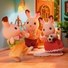 Изображение Figurka Epoch Sylvanian Families - Rodzina królików z czekoladowymi uszkami (5655)