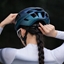 Attēls no RockBros Kask rowerowy Rockbros LK-15 z wókna wglowego rozmiar L (5862 cm) - niebieski kameleon