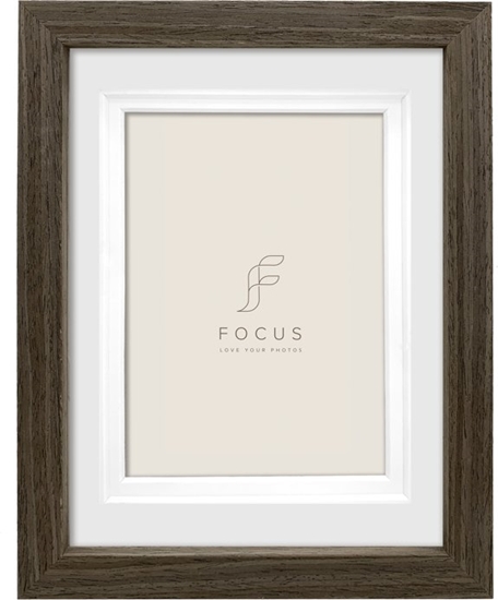 Picture of Ramka Focus Focus Dahlia Walnut 18x24/PP 13x18