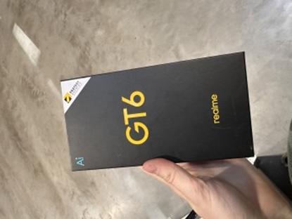 Изображение REALME GT6 RMX3851 (EU) 512GB 16GB FLUID SILVER (DEMO)