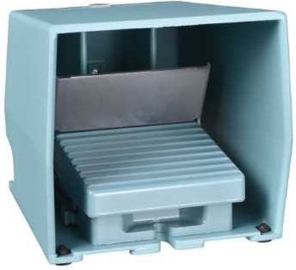 Изображение Schneider Electric Wycznik nony pojedynczy z oson niebieski metal 1Z 2R 1 krok (XPEM511)
