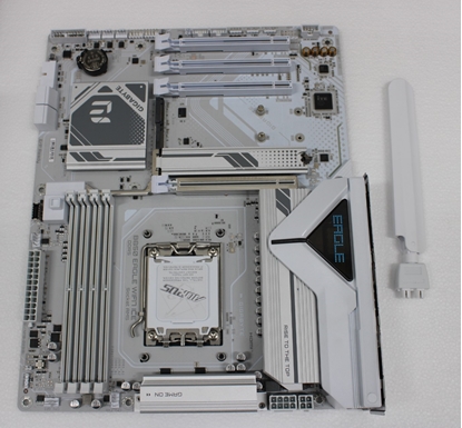 Attēls no SALE OUT. Gigabyte B850 EAGLE WF7 ICE | Processor family AMD | Processor socket AM5 | Number of SATA connectors 4 | USED, REFURBISHED, WITHOUT ACCESSORIES, ONLY BACK PANEL, AND ANTENA INCLUDED